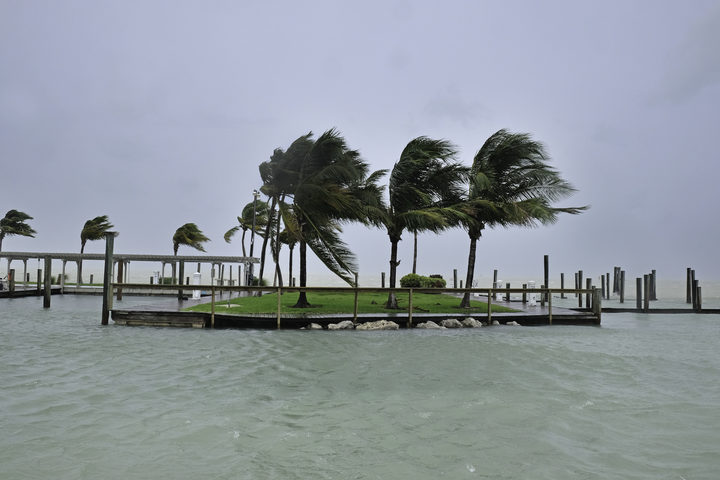 Irma storms towards Florida after battering Bahamas