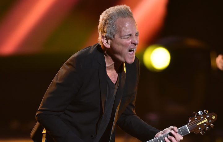 Guitarist Lindsey Buckingham settles lawsuit with former Fleetwood Mac bandmates